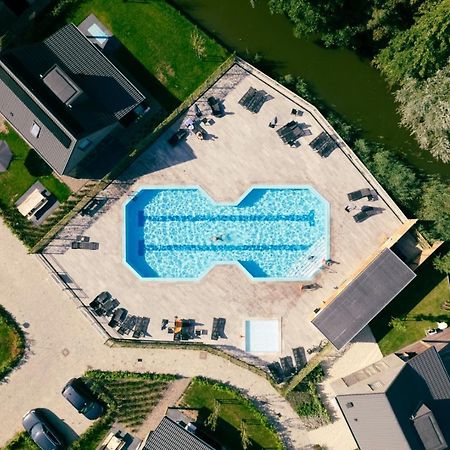 Chalet 556 Op Recreatiepark De Wielen 신트 마르턴 외부 사진