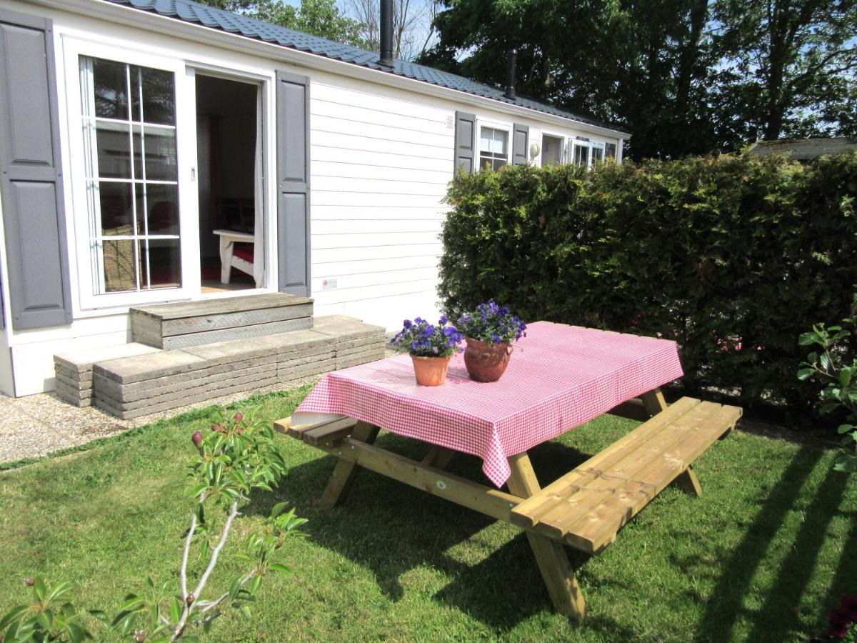 Chalet 556 Op Recreatiepark De Wielen 신트 마르턴 외부 사진